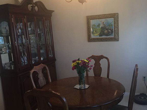 3rd image of 16763 Hickory Crest Dr