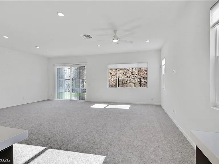 73 Atrani Bay Ct — Photo 9