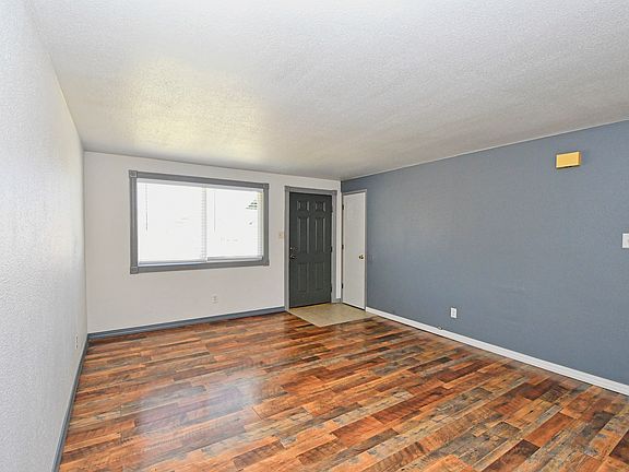 3rd image of 10005 Sagewood Dr