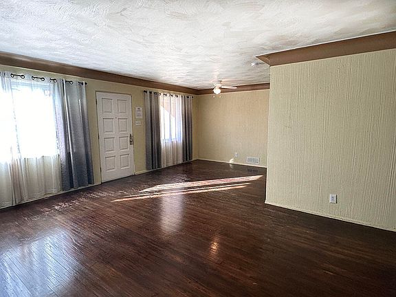 5th image of 804 Cardenas Dr NE