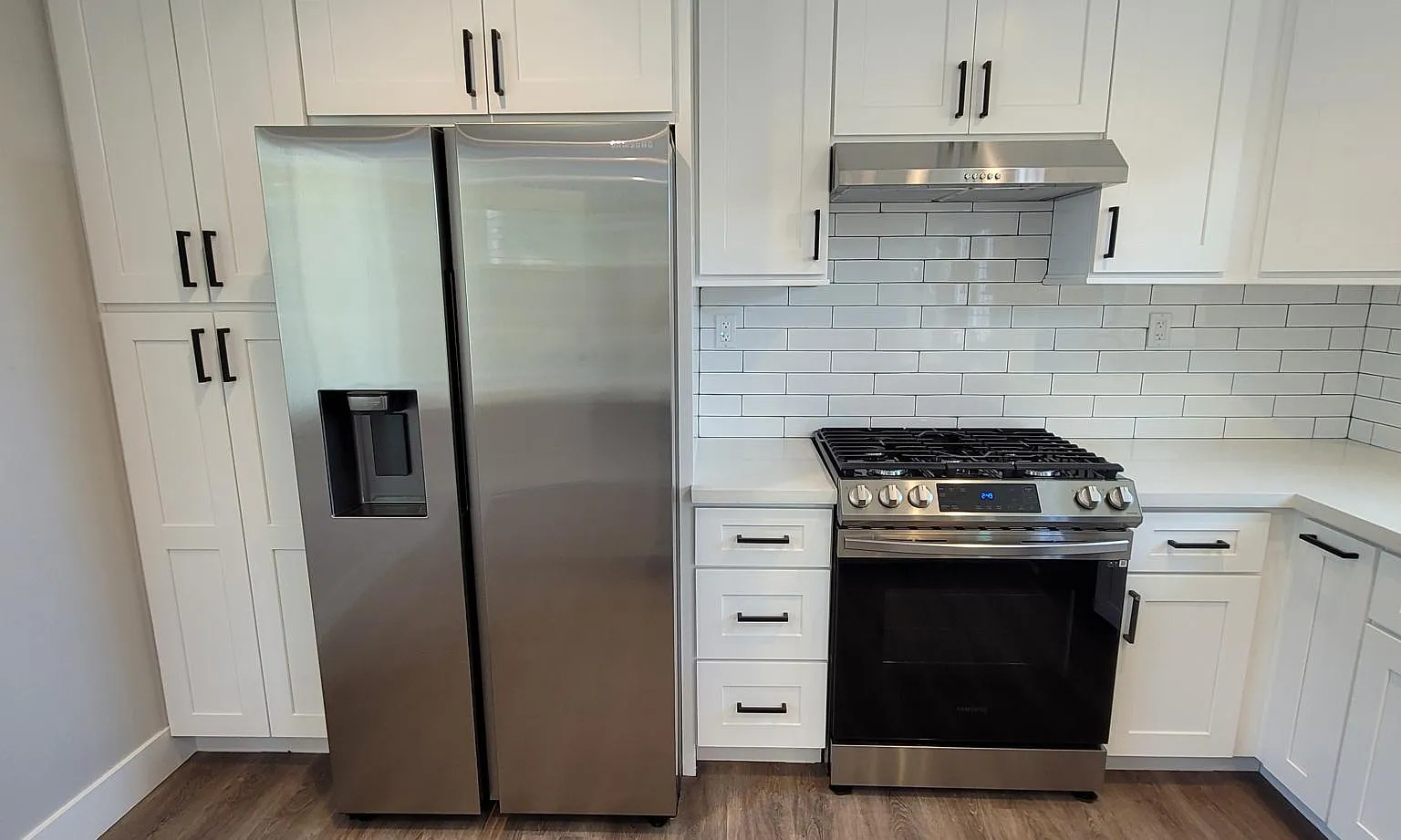 2 bed, 749 sqft, $2,575 — Photo 2