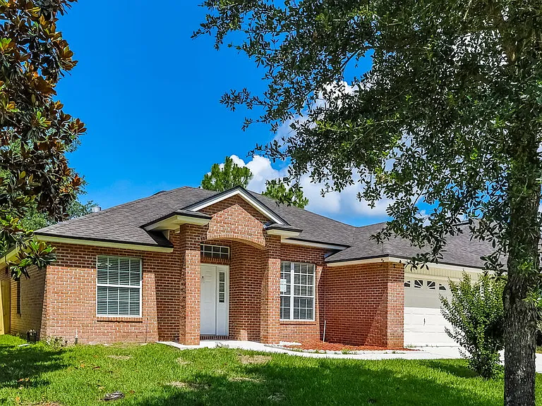 2995 Thorncrest Dr — Photo 3