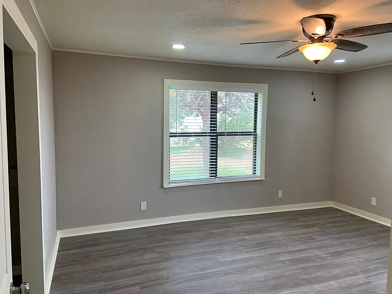 6753 E State Road 114 — Photo 7