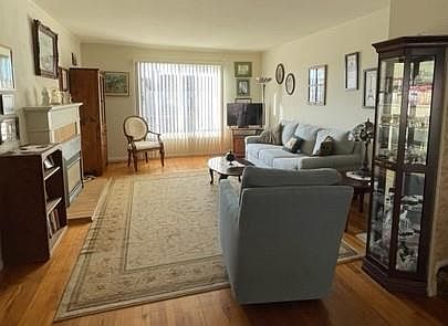 2nd image of 257 Hillside Blvd