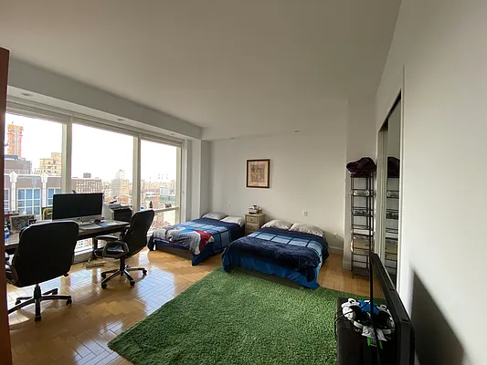 Rented by Compass | media 9