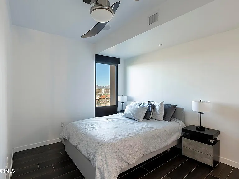 200 W Portland St #820 — Photo 28