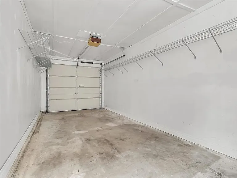 1643 Rue De Valle — Photo 28