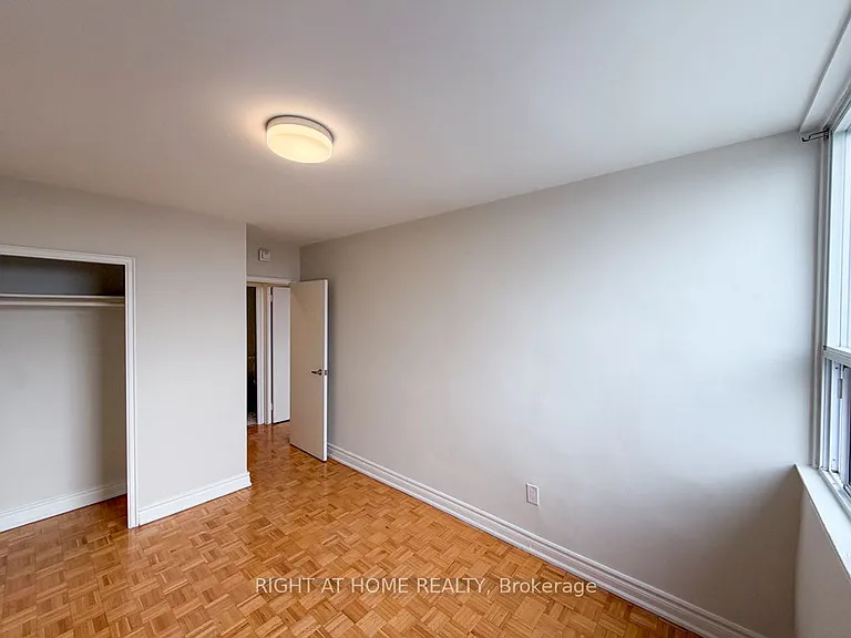 1440 Lawrence Ave W #116 — Photo 12