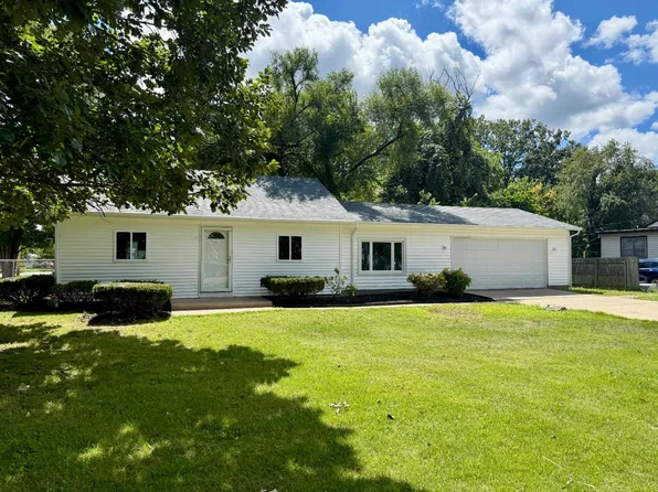 600 Shadowlawn Pl, Danville, IL 61832