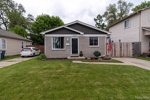 23400 Reynolds Ave Photo 1