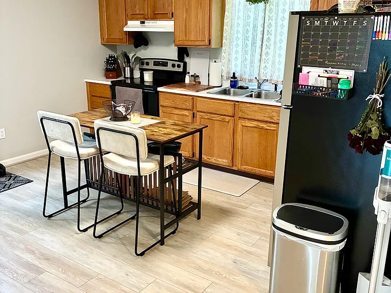 60 Dickerman Ave #60 — Photo 7