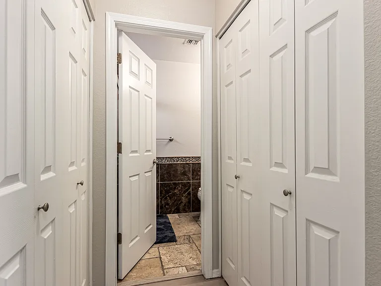 1001 N Pasadena St #50 — Photo 17