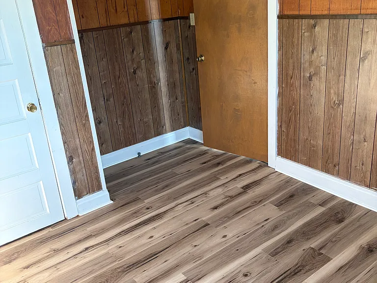 1033 General Nicholls Ave — Photo 10