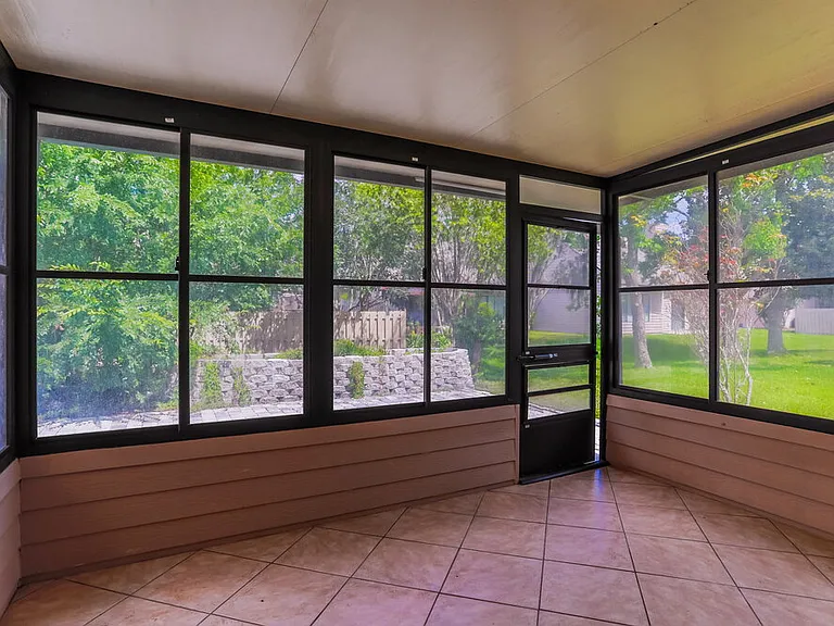 4137 Rollingwood Ct — Photo 10