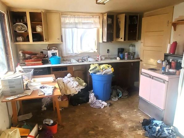 119 E Arthur St, Laurens, IA 50554