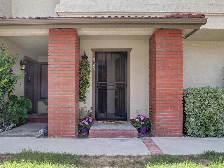 25244 Birch Grove Ln — Photo 7
