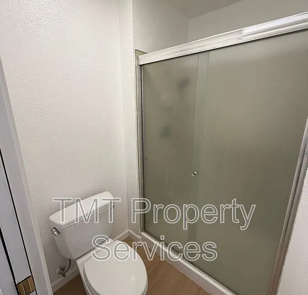 8583 Fairlawn Ct — Photo 6