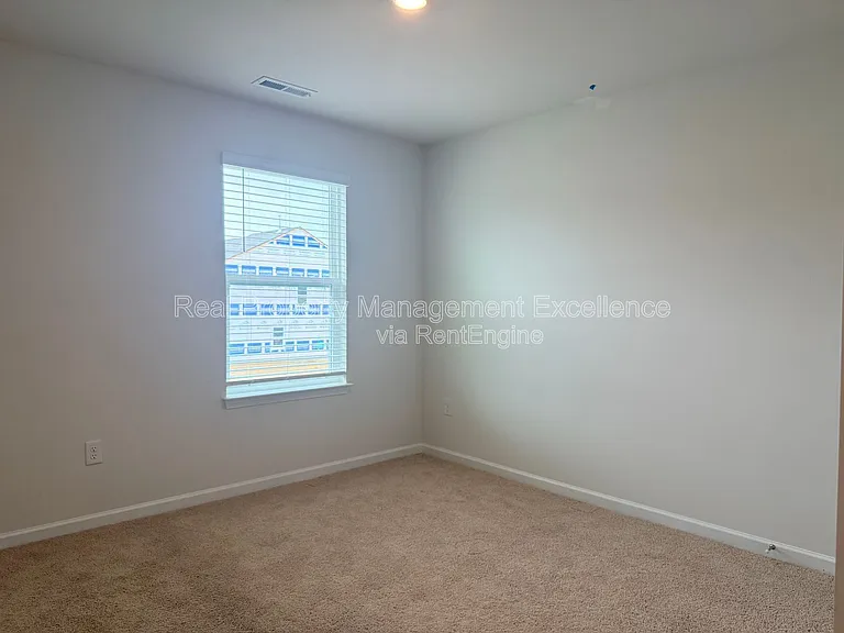 58 Sweet Meadow Rd — Photo 24