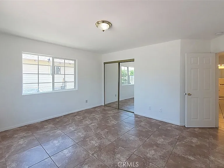 747 W Nevada St — Photo 9