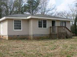155 Textile Ave, Lavonia, GA 30553
