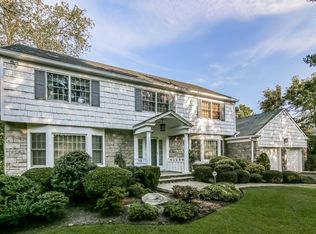 9 Cayuga Rd, Scarsdale, NY 10583