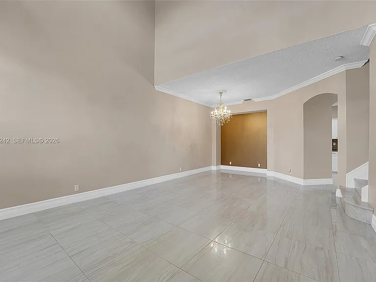 1905 Capeside Cir — Photo 3