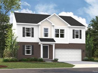 14526 Old Oak Trail Dr, Van Buren, MI 48111