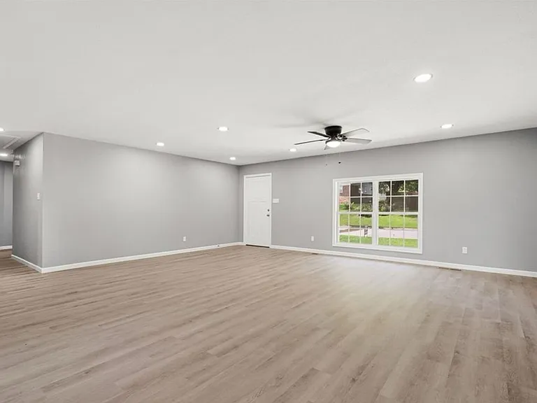 2108 Boston St — Photo 5