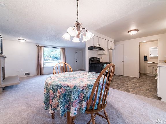 5th image of 281 Dolphin Ave NE