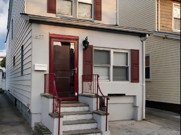 1637 W 2nd St, Brooklyn, NY 11223