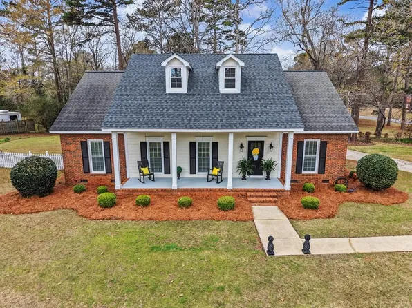 280 W Doublegate Dr, Albany, GA 31721