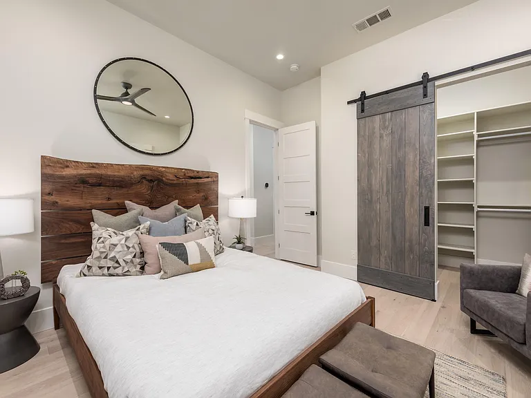 Luxury Spaces — Photo 236