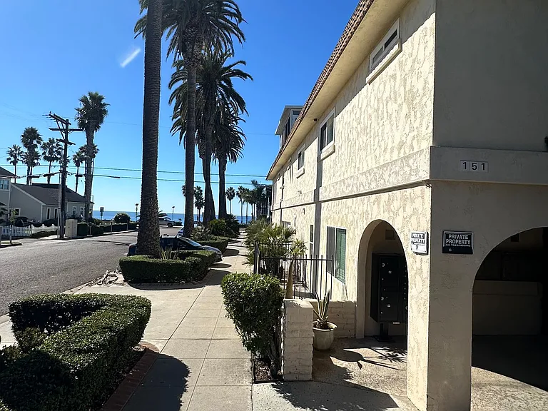 151 S Myers — Photo 4