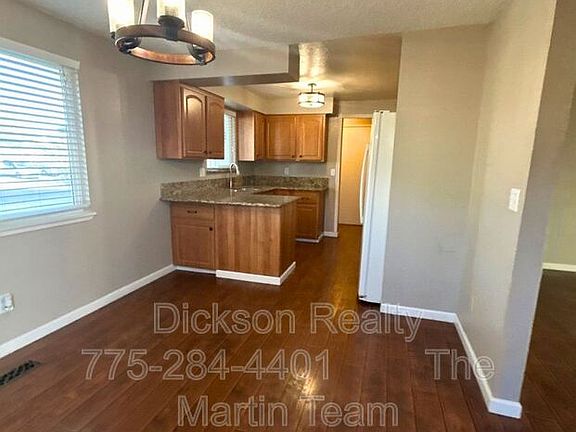 3rd image of 415 Sycamore St