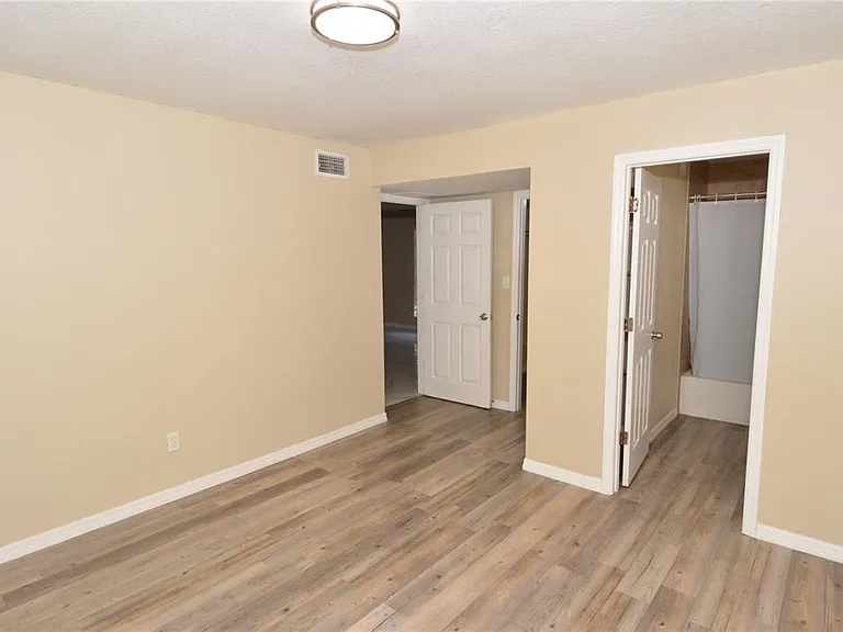 8764 Mallard Reserve Dr #101 — Photo 38