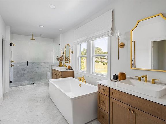 4th image of 1181 Ridgeview Rd