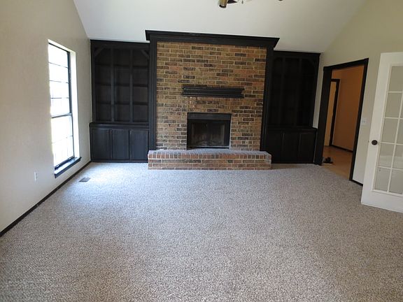 2nd image of 2413 Clover Glen Dr