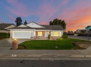 4100 Southern Breeze Dr, Bakersfield, CA 93313