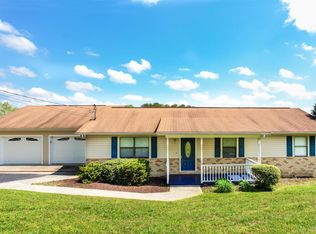 562 Sinking Springs Rd, Clinton, TN 37716