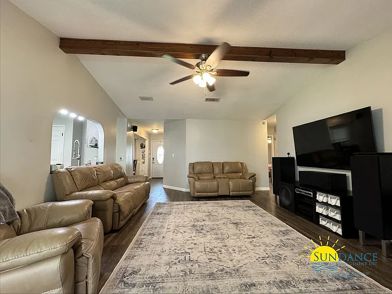 109 Long Pointe Dr — Photo 6