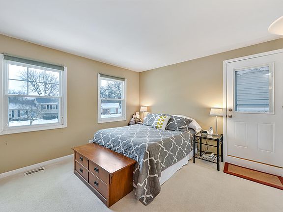5th image of 1405 Chalfont Dr