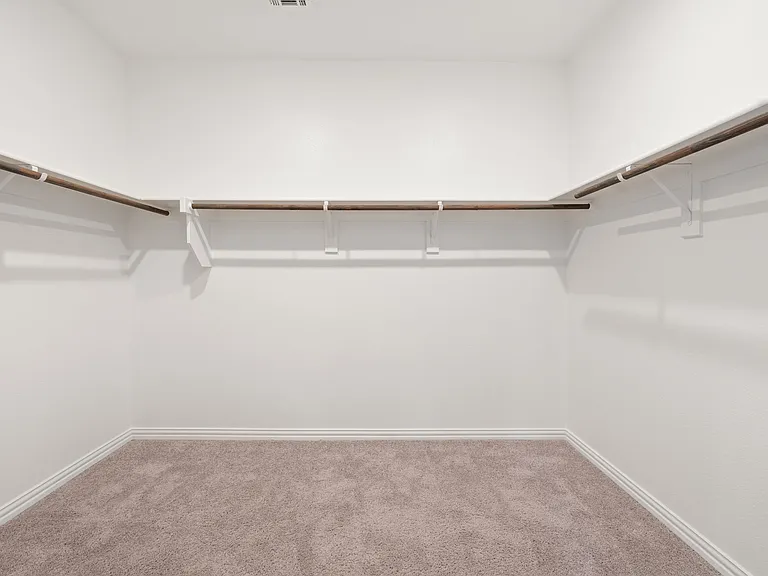 148 Lisa Ln — Photo 16