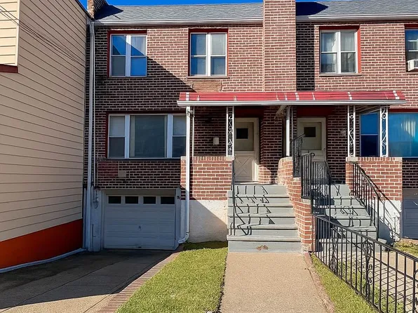 644 Autumn Avenue image 1 of 17