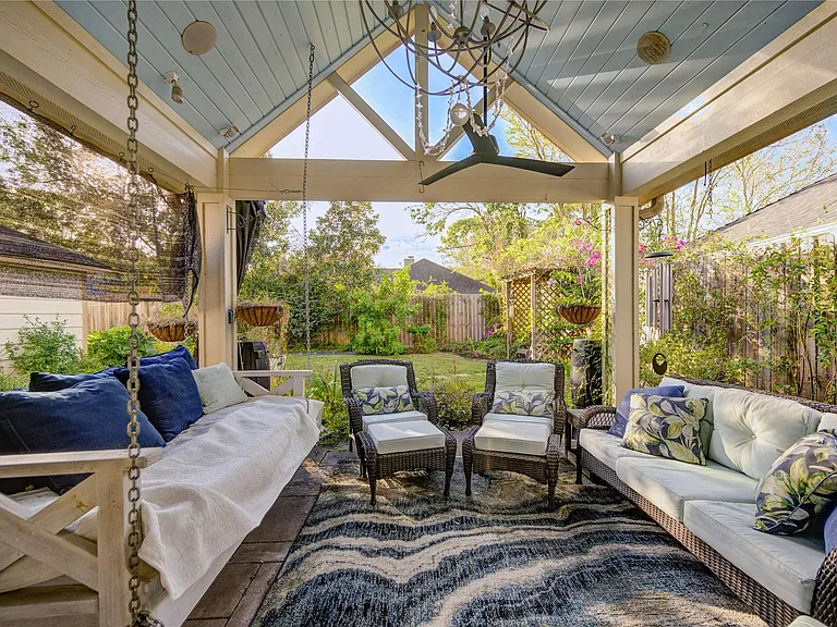 22526 Cove Hollow Dr — Photo 23