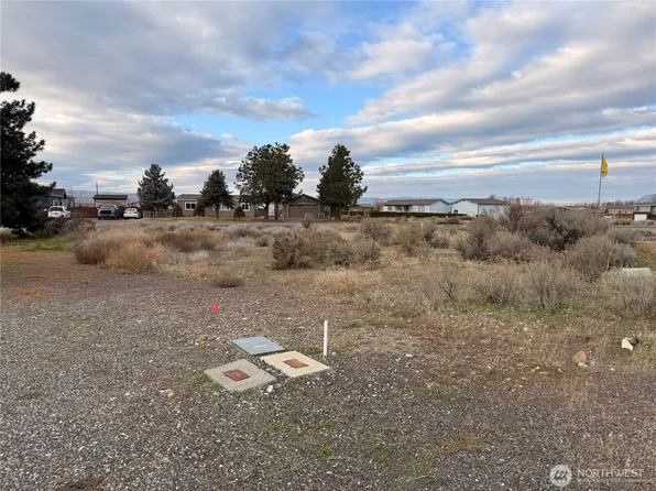 306 Agate Lane SW, Mattawa, WA 99349