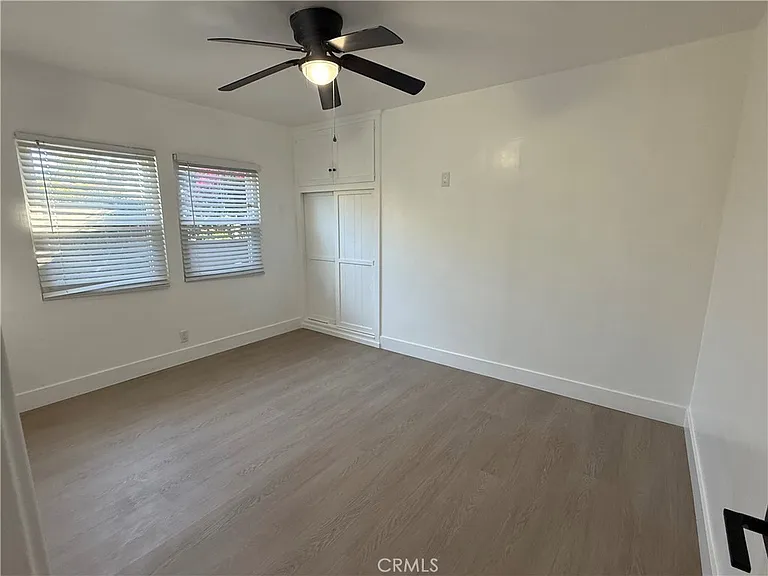 7358 Riverton Ave — Photo 15