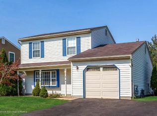 957 Columbus Dr, Brick, NJ 08724