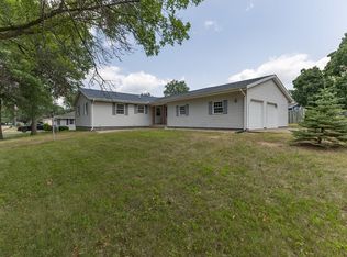 1402 Rosehill Ave, Camanche, IA 52730