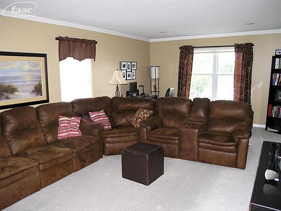 2nd image of 5590 Chatham Ln