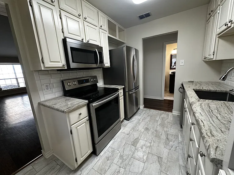 415 Thigpen Dr #1104 — Photo 17